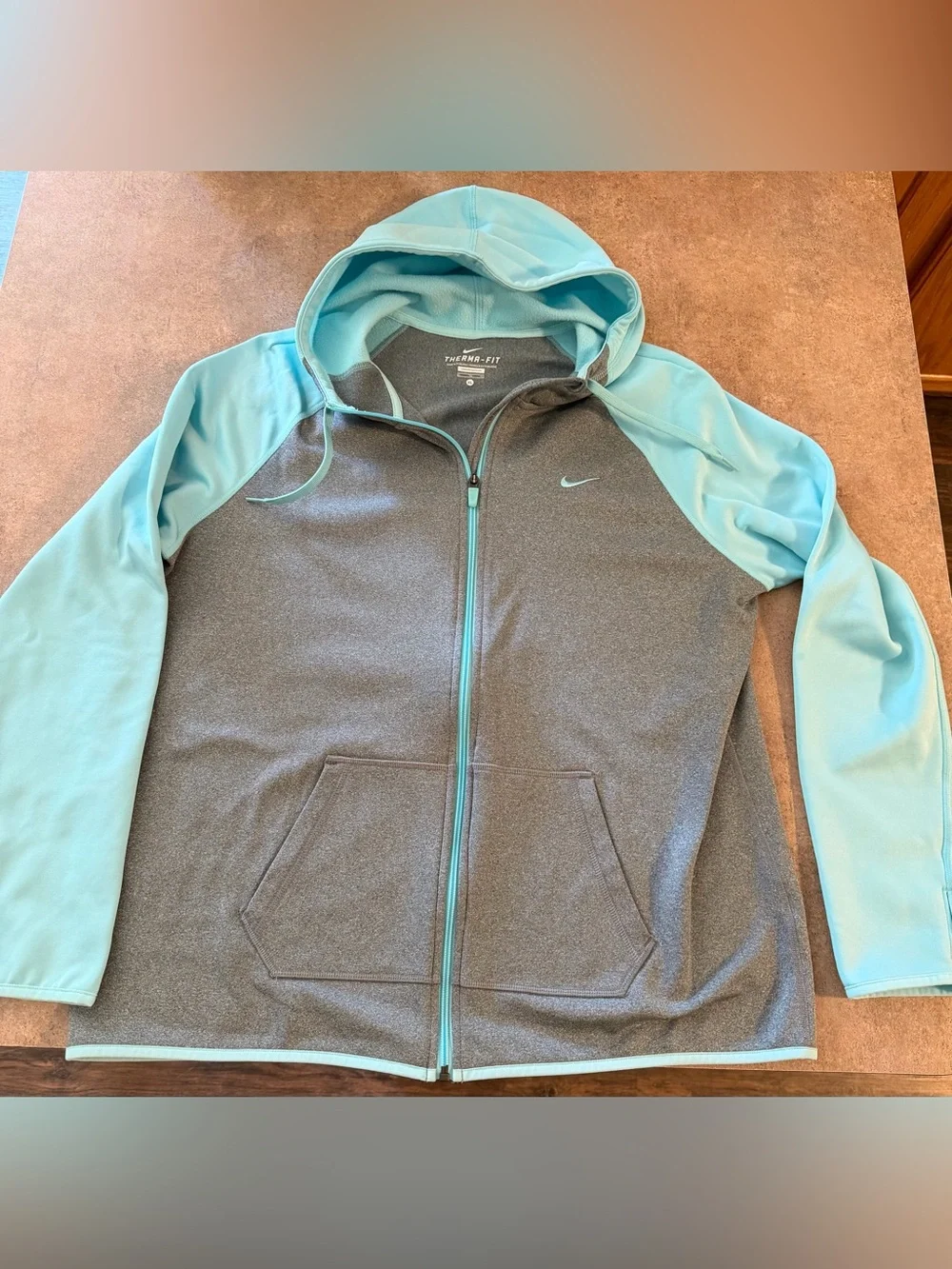 Nike Therma-Fit Hoodie - Gray & Light Teal